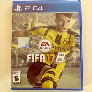 PS4 - FIFA 17 Game - Like New